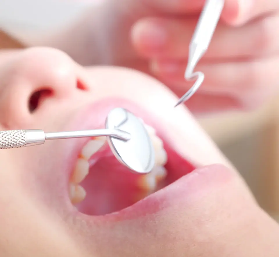 文京区（茗荷谷・江戸川橋）の歯医者、吉澤歯科クリニックは、すべての治療を院長自ら行います